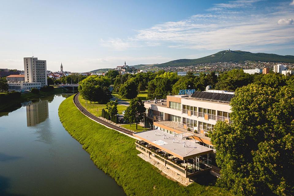 Hotel River Nitra Eksteriør bilde